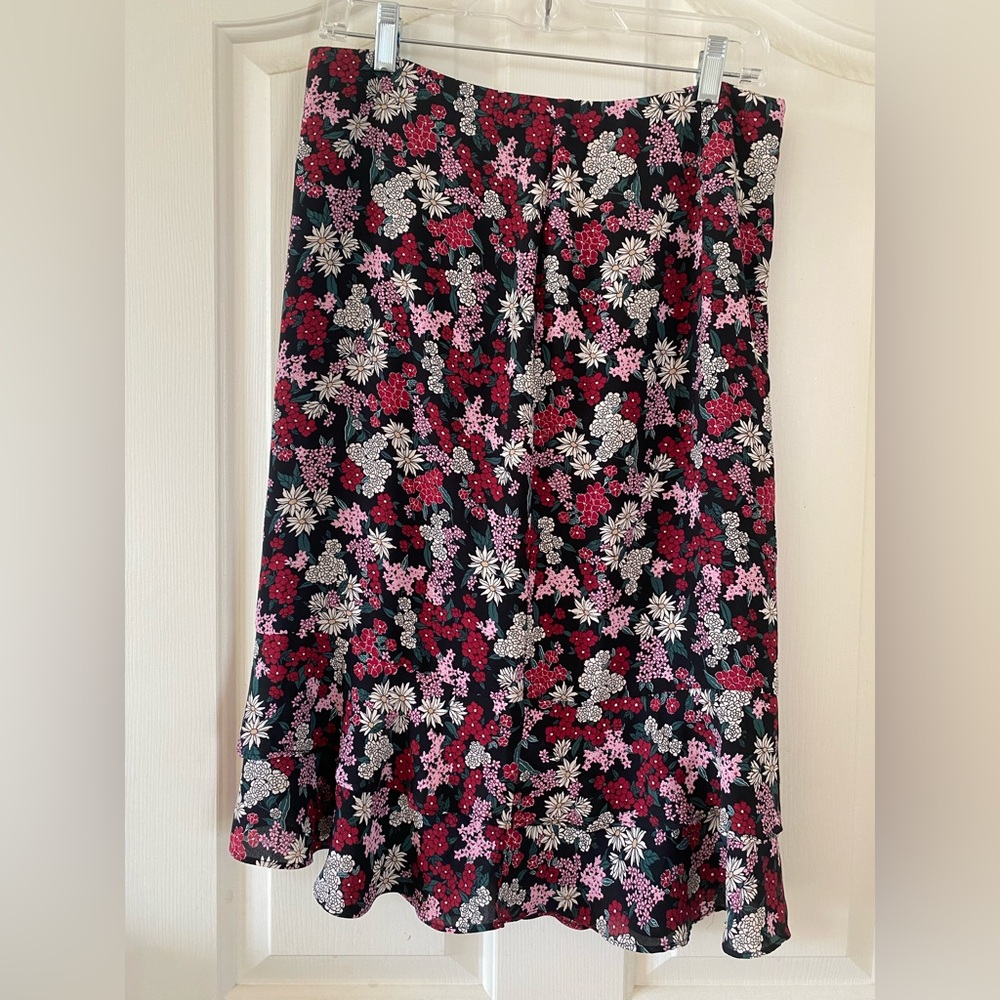 Ann Taylor Factory Japanese Inspired Floral Women's Skirt - Red and Black